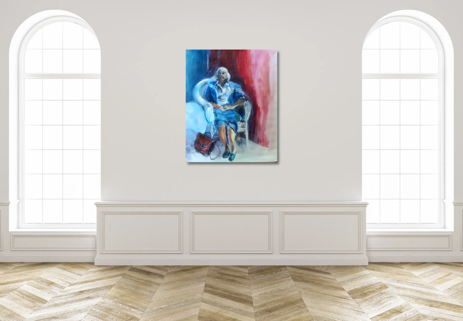 Vrouw in fauteuil interieur